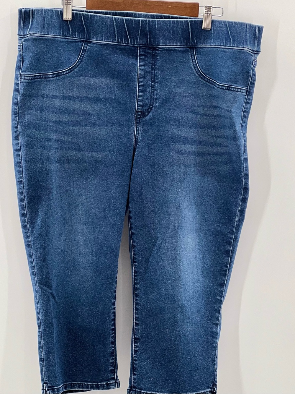 J120 Lane Bryant High-Rise Pull-On Pedal capri Jeans Blue Waist 16